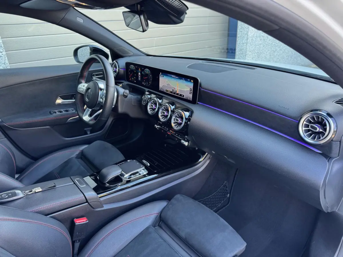 200 Business Solution AMG Pano/Widescreen/Night/LED/Stoelver/Camera/Diffuser upgrade