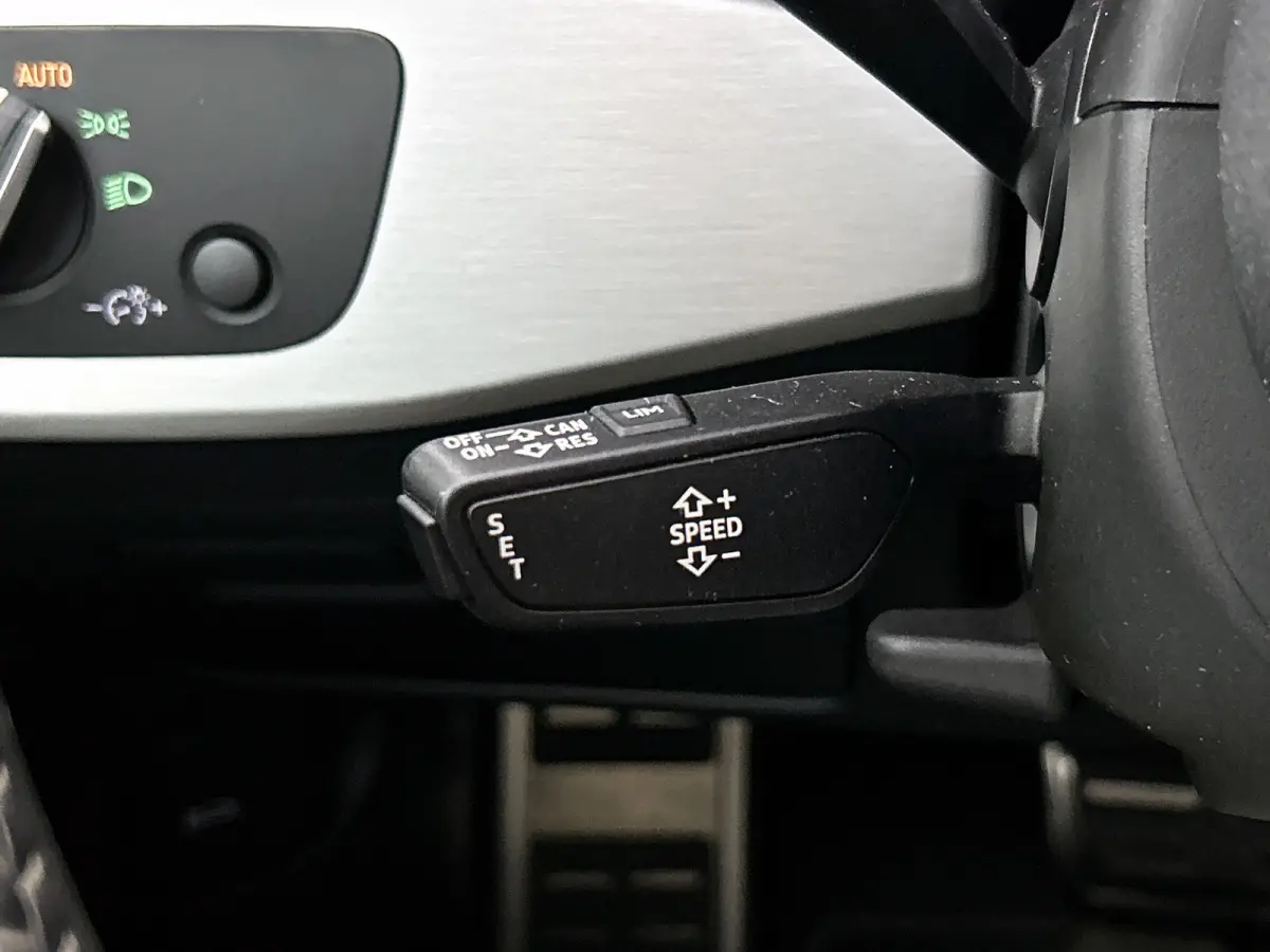 40 TFSI Sport S-line Edition(NL-auto, Goed OnderH, Trekhaak, StoelV, Climate Con, Navi, PDC, Cruise Con, Etc)