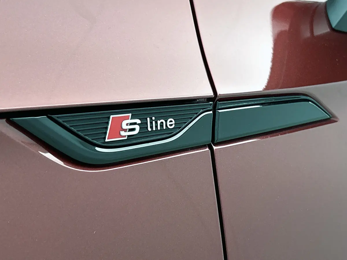 40 TFSI Sport S-line Edition(NL-auto, Goed OnderH, Trekhaak, StoelV, Climate Con, Navi, PDC, Cruise Con, Etc)
