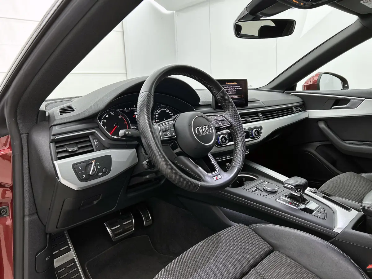 40 TFSI Sport S-line Edition(NL-auto, Goed OnderH, Trekhaak, StoelV, Climate Con, Navi, PDC, Cruise Con, Etc)