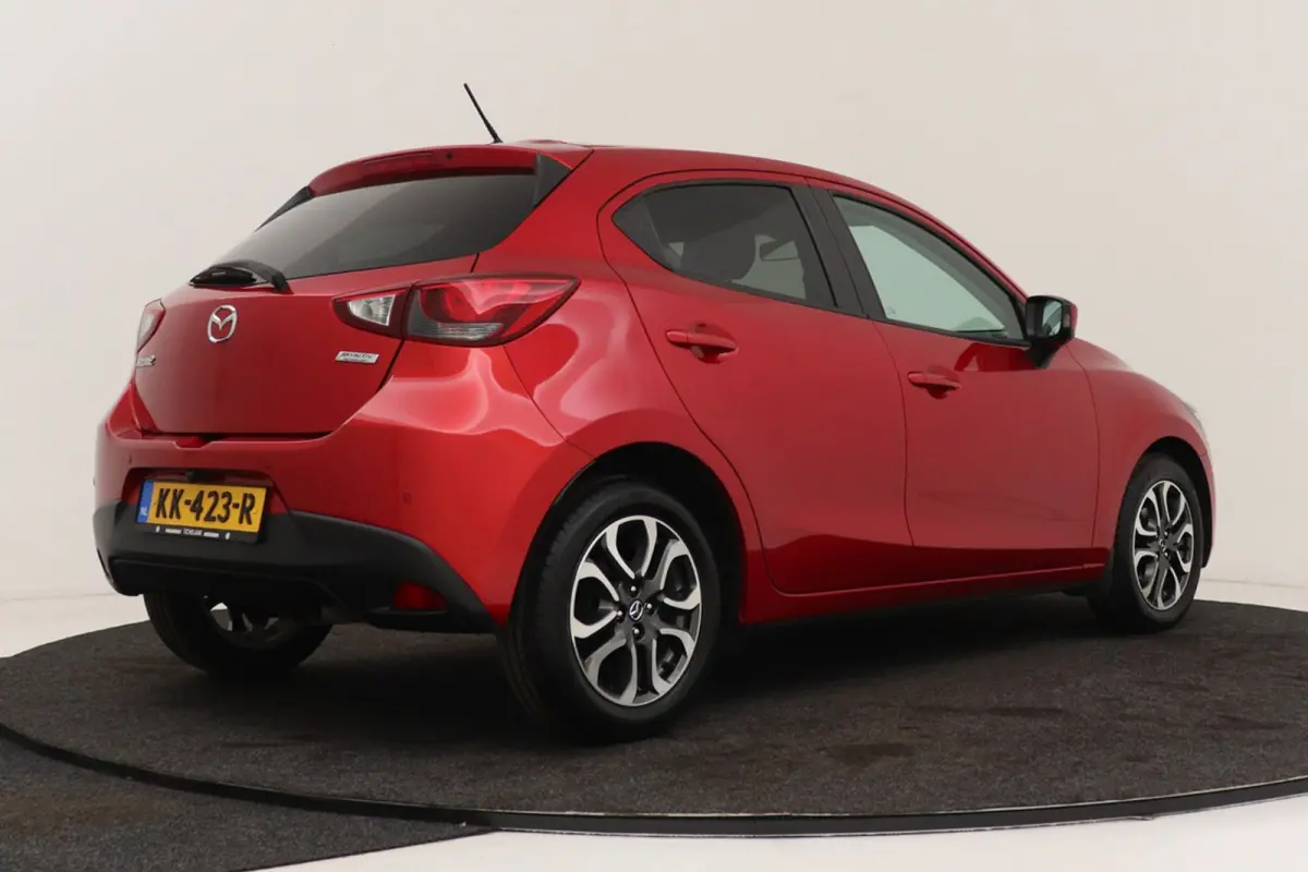 1.5 Skyactiv-G GT-M Line | Org NL | Stoelverwarming | Camera | Parkeersensoren | Climate control | Cruise control | Navi |