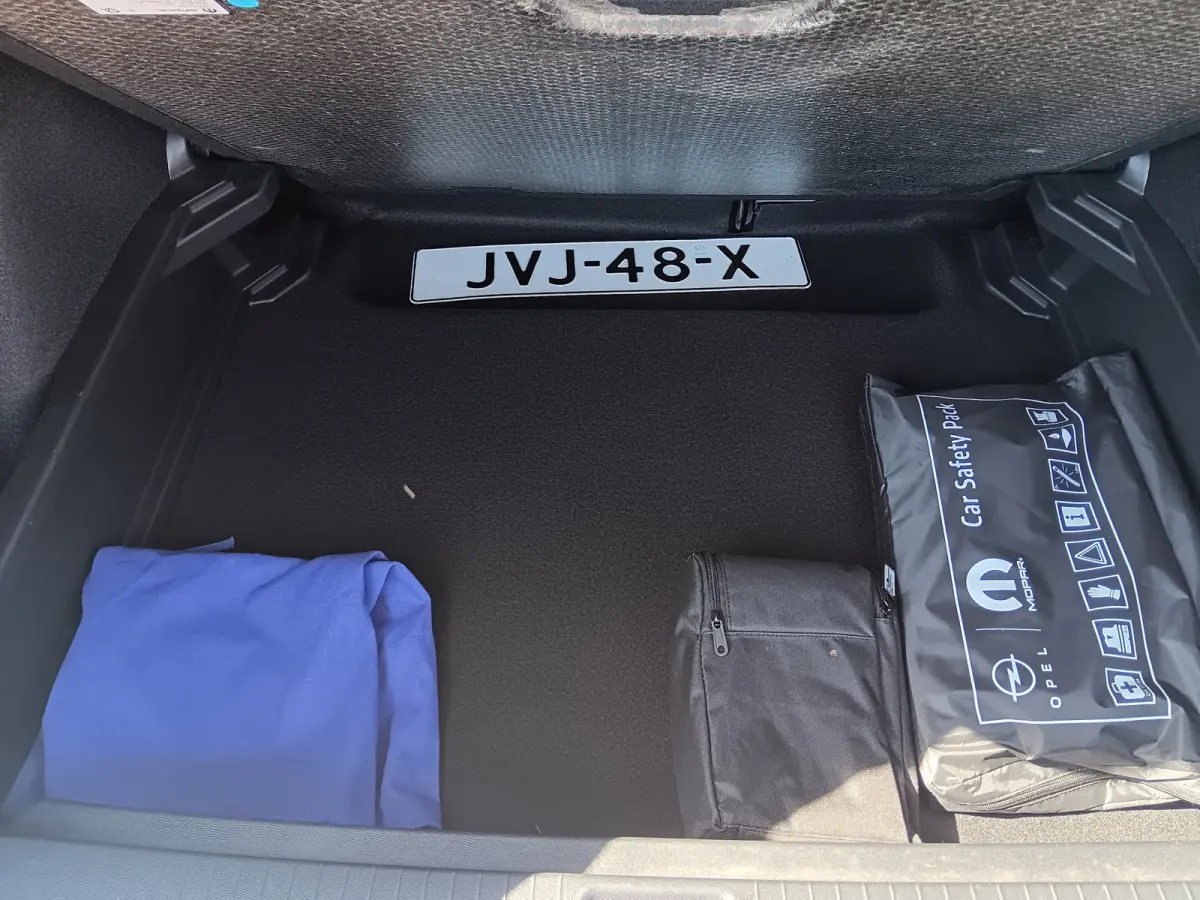 1.2 Turbo GS Hybrid 110 PK Automaat incl. afn. trekhaak en fabrieksgarantie!