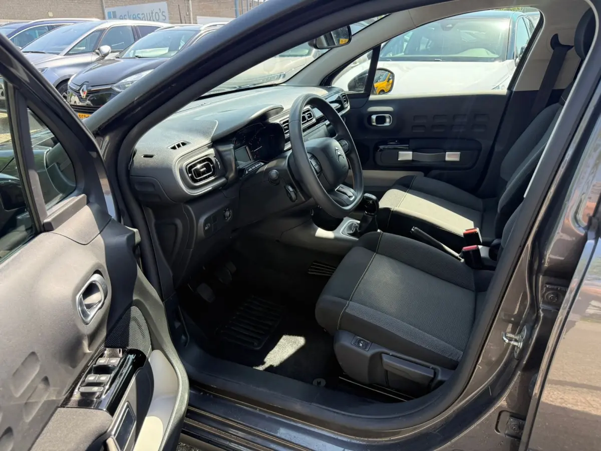1.2 PureTech Feel, Facelift, Navi, Dealer auto