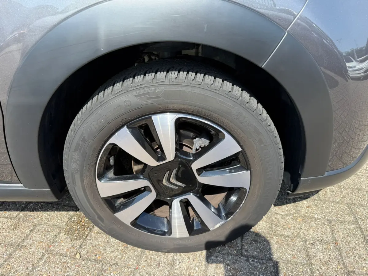 1.2 PureTech Feel, Facelift, Navi, Dealer auto