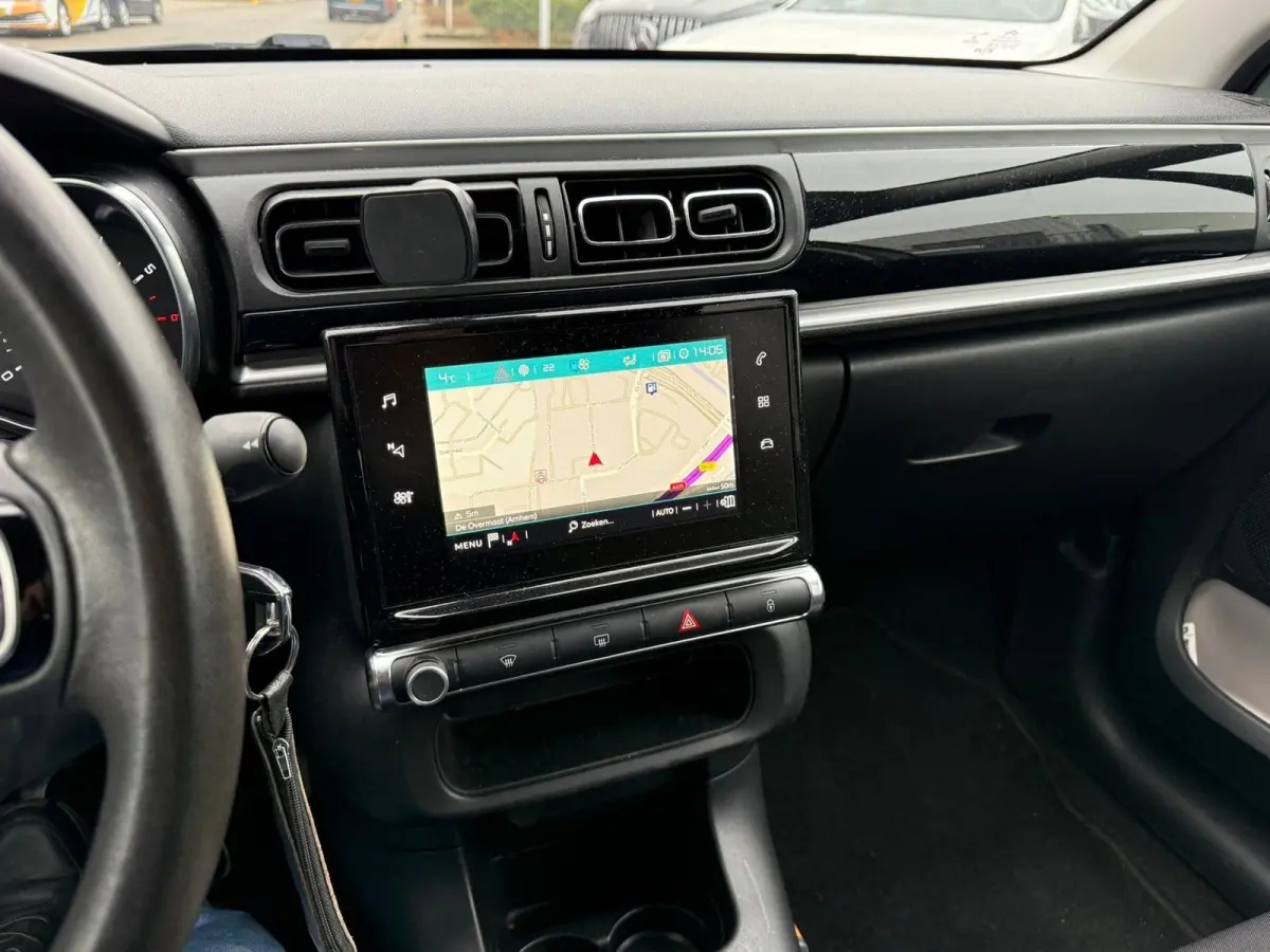 1.2 PureTech Feel, Facelift, Navi, Dealer auto