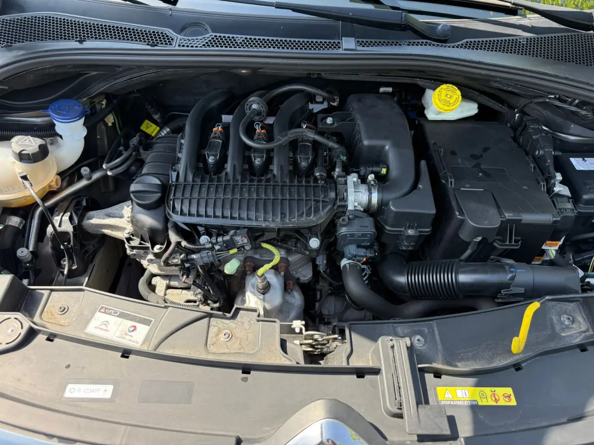 1.2 PureTech Feel, Facelift, Navi, Dealer auto