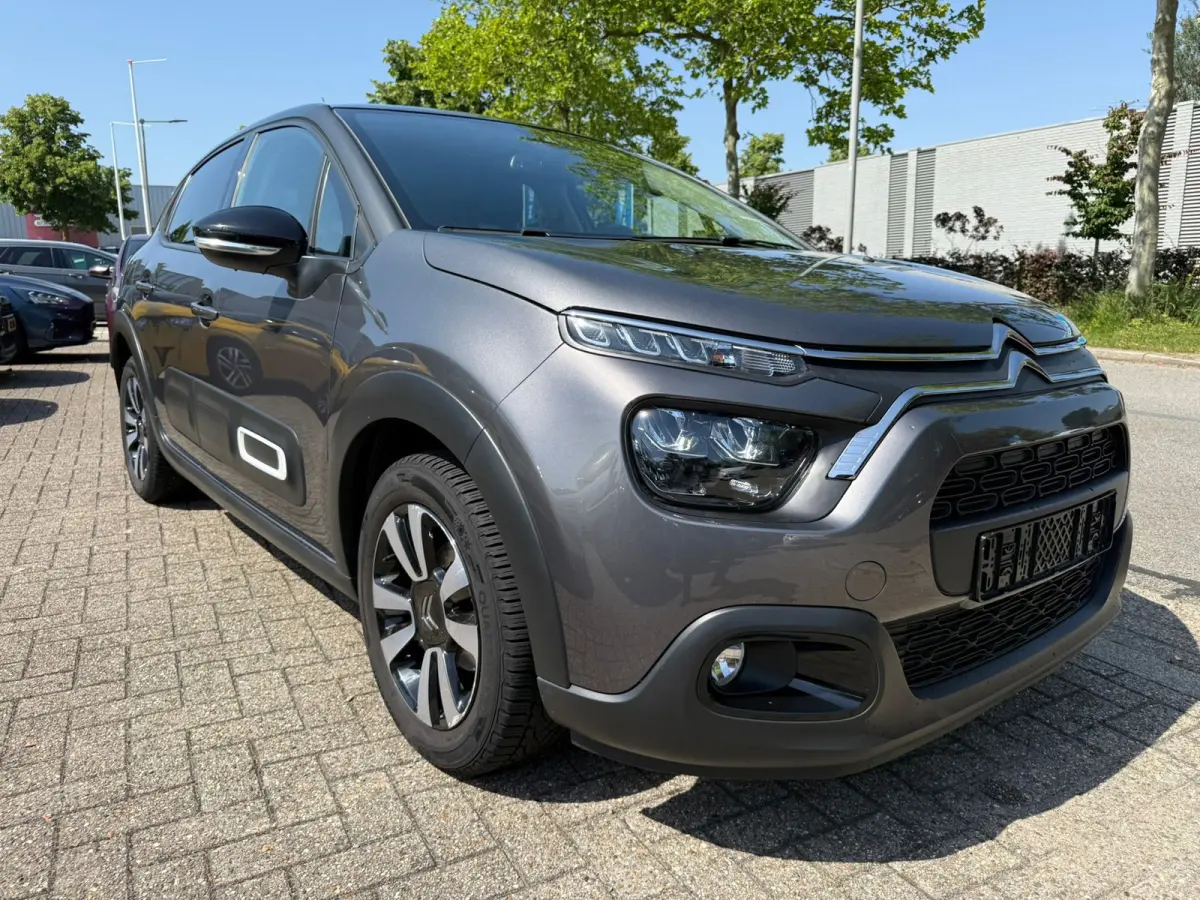 1.2 PureTech Feel, Facelift, Navi, Dealer auto