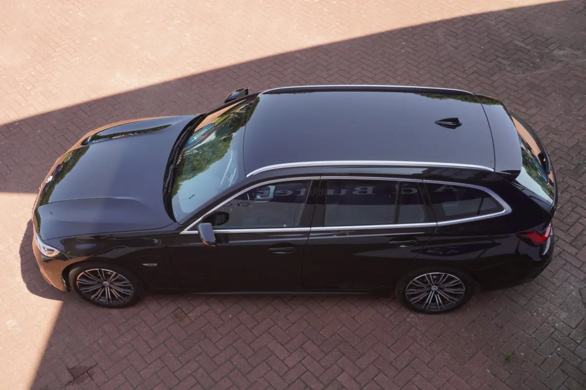 330e xDrive M-Sport M 50 Jahre Edition 292PK+Volleder+Keyless+Breed-Navi+Flippers+SOH95% = ORIG/NL+1EIG !!
