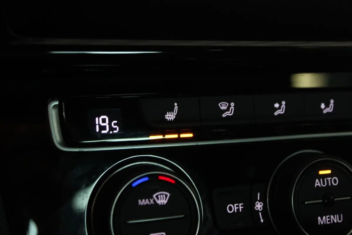 2.0 TSI GTI Performance NL-Auto | Milltek | Dynaudio | Carplay | Virtual Cockpit | Camera | LED | Adapt. Cruise | 19" LMV | PDC