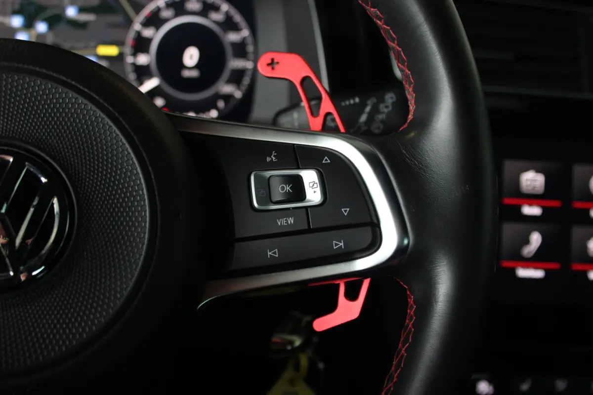 2.0 TSI GTI Performance NL-Auto | Milltek | Dynaudio | Carplay | Virtual Cockpit | Camera | LED | Adapt. Cruise | 19" LMV | PDC
