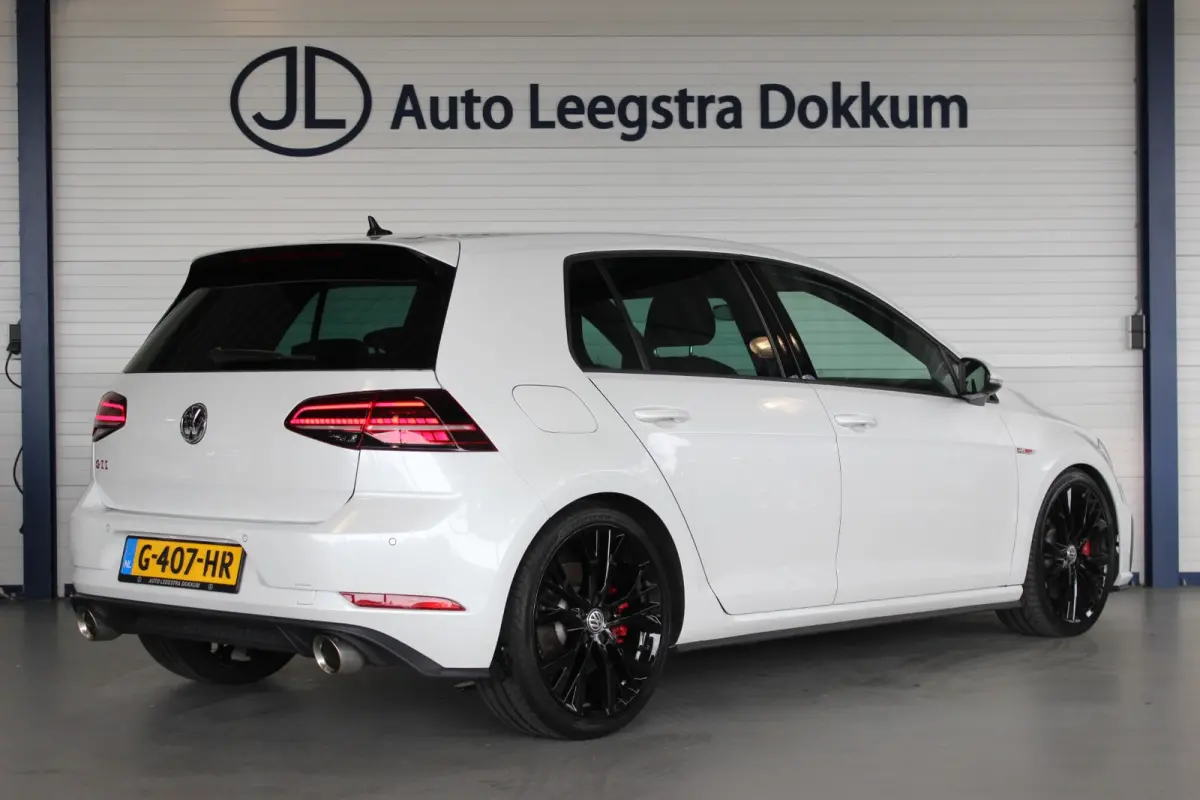 2.0 TSI GTI Performance NL-Auto | Milltek | Dynaudio | Carplay | Virtual Cockpit | Camera | LED | Adapt. Cruise | 19" LMV | PDC