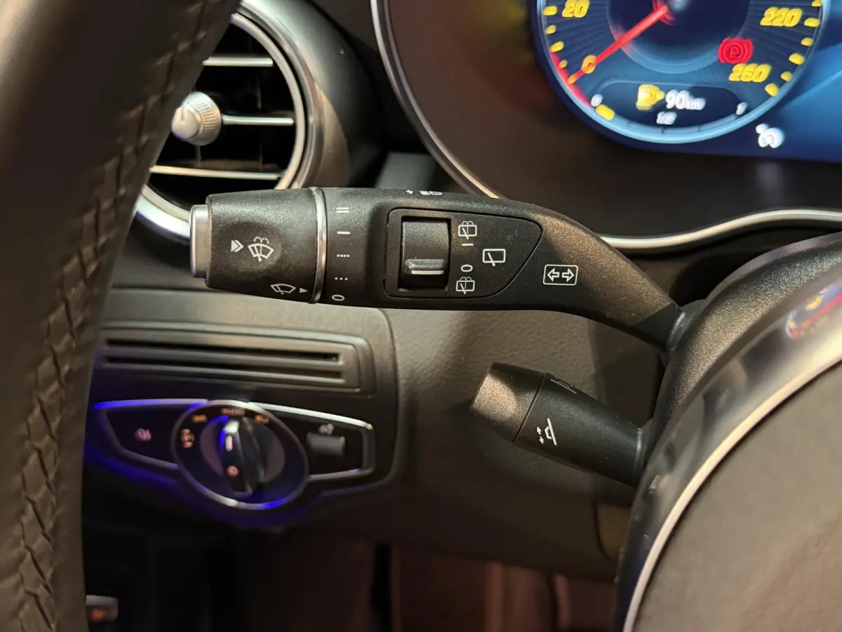 4MATIC AMG Line 19"/Luchtvering/Matrix LED/Keyless/Memory + stoelverwarming/Sfeerverlichting/Elektrische klep/Apple Carplay & Android Auto