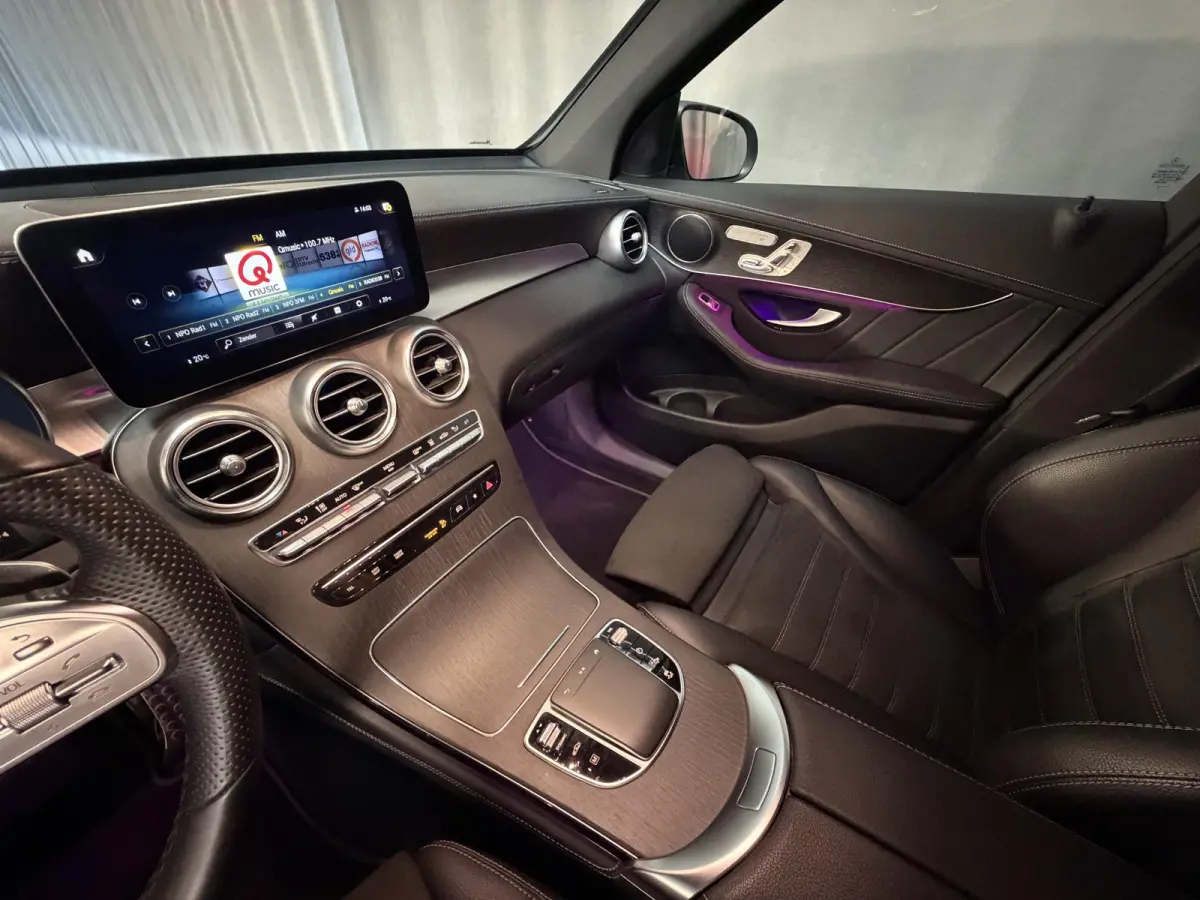 4MATIC AMG Line 19"/Luchtvering/Matrix LED/Keyless/Memory + stoelverwarming/Sfeerverlichting/Elektrische klep/Apple Carplay & Android Auto