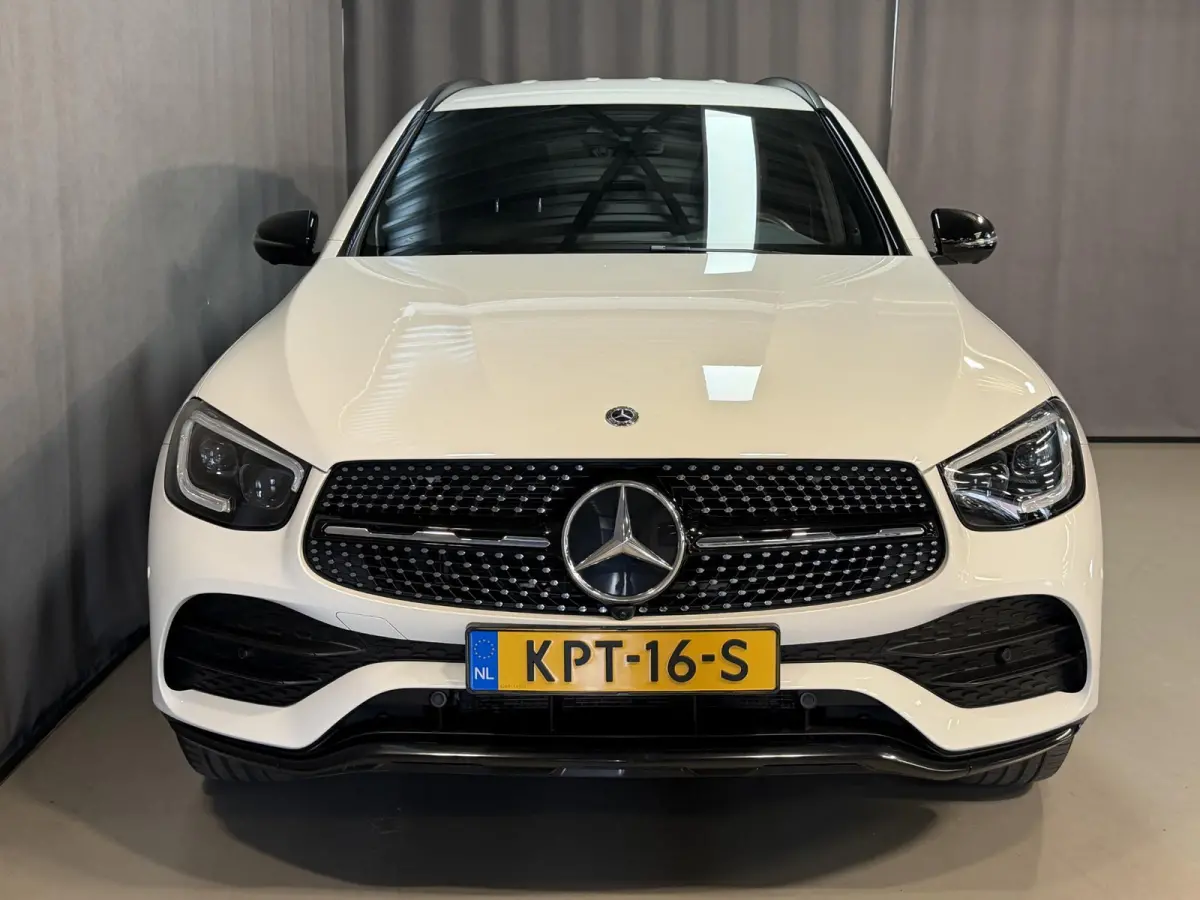 4MATIC AMG Line 19"/Luchtvering/Matrix LED/Keyless/Memory + stoelverwarming/Sfeerverlichting/Elektrische klep/Apple Carplay & Android Auto