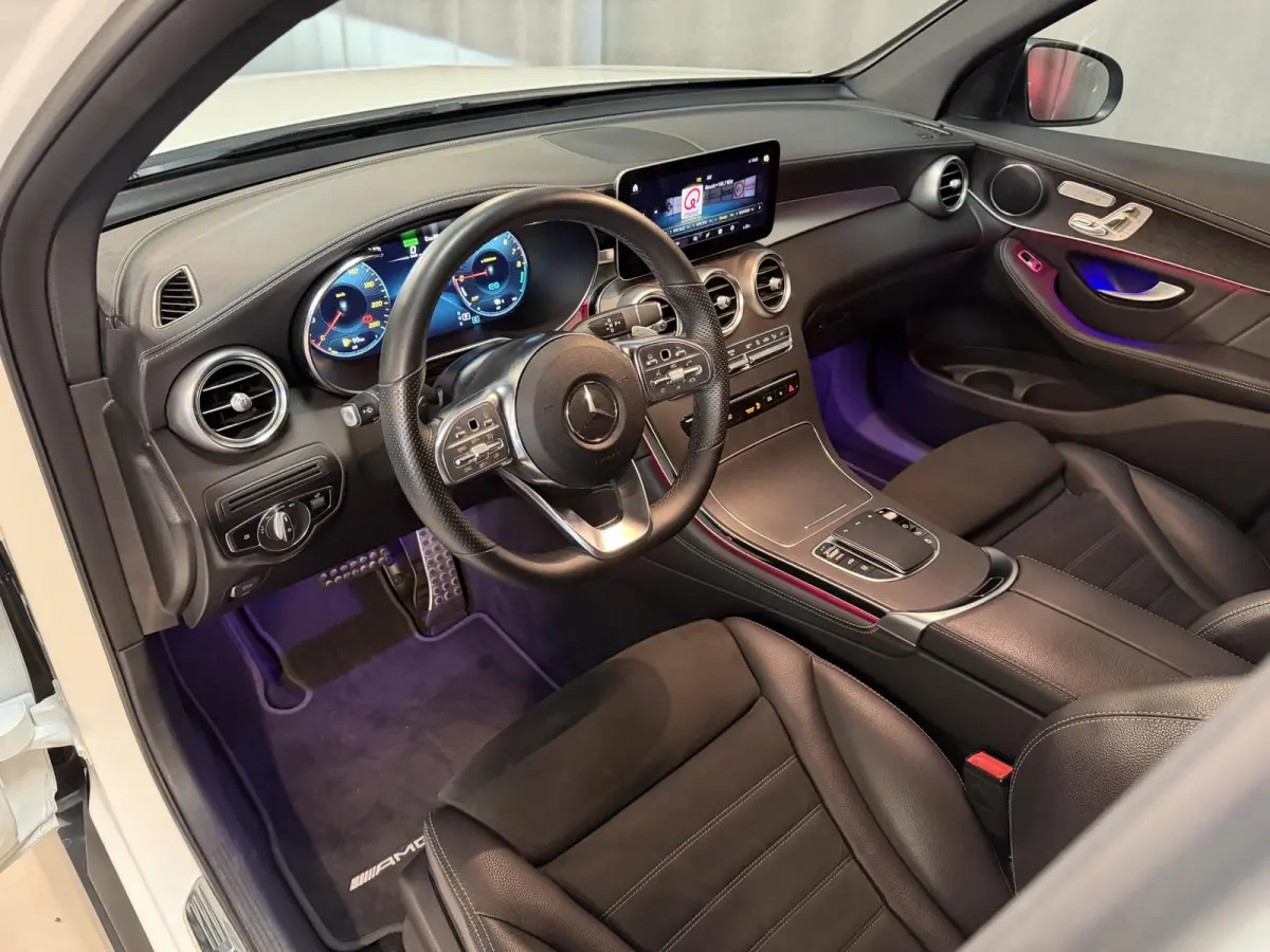 4MATIC AMG Line 19"/Luchtvering/Matrix LED/Keyless/Memory + stoelverwarming/Sfeerverlichting/Elektrische klep/Apple Carplay & Android Auto