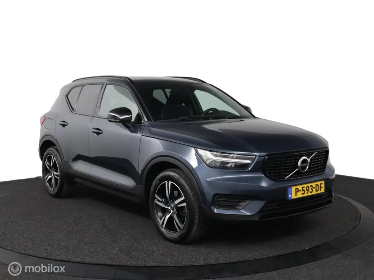 1.5 T2 R-Design | Adaptive Cruise | Camera | Harman Kardon | Verwarmbaar stuurwiel & Voorstoelen | Privacy Glass