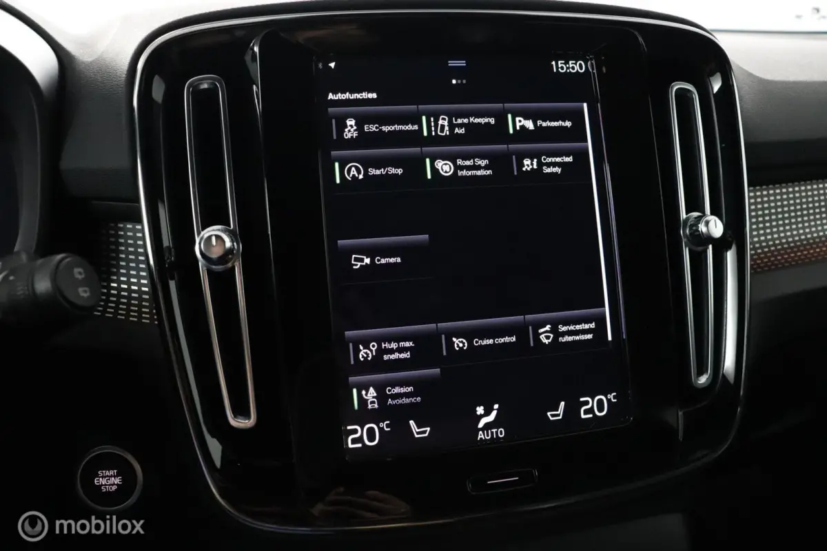 1.5 T2 R-Design | Adaptive Cruise | Camera | Harman Kardon | Verwarmbaar stuurwiel & Voorstoelen | Privacy Glass
