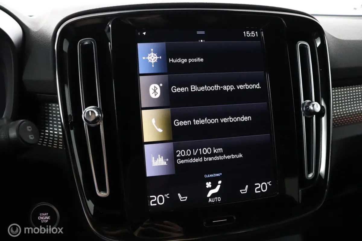 1.5 T2 R-Design | Adaptive Cruise | Camera | Harman Kardon | Verwarmbaar stuurwiel & Voorstoelen | Privacy Glass