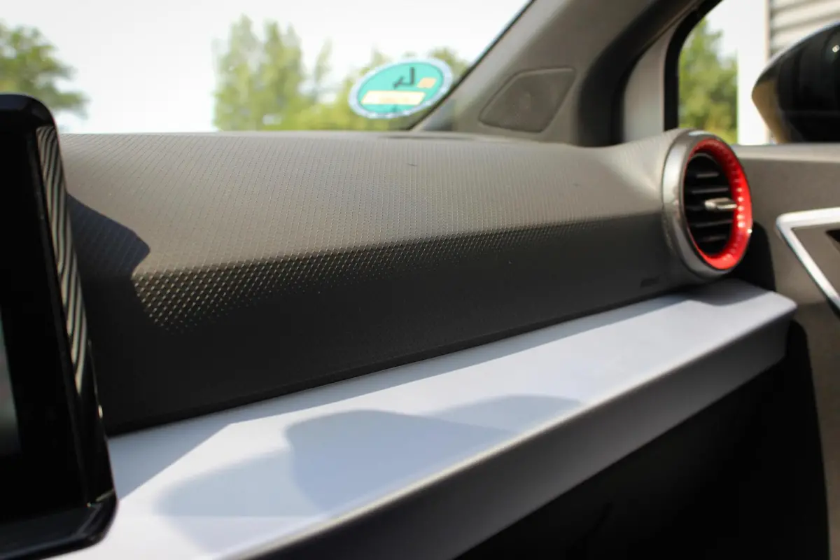 1.0 EcoTSI FR Black Edition // Sfeerverlichting | Virtual Cockpit | Keyless | Navi. | CarPlay & Android Auto | Stoelverwarming | Cruise control adaptief