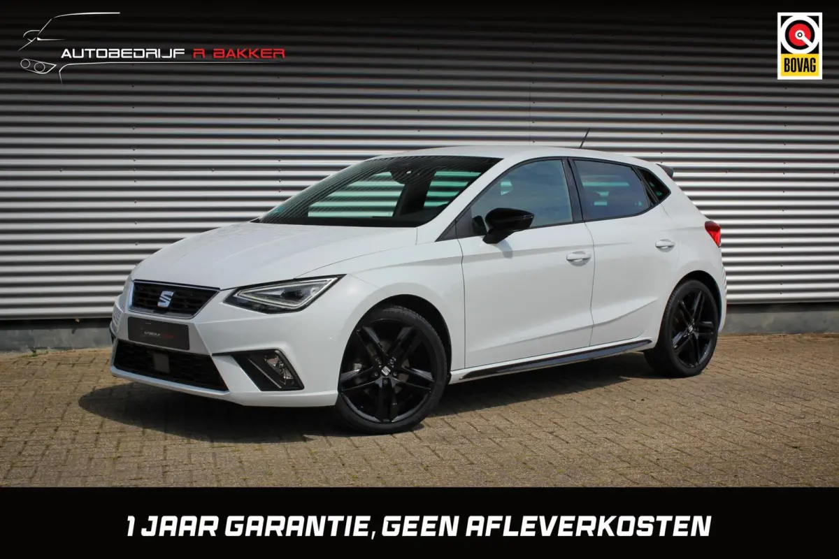 1.0 EcoTSI FR Black Edition // Sfeerverlichting | Virtual Cockpit | Keyless | Navi. | CarPlay & Android Auto | Stoelverwarming | Cruise control adaptief