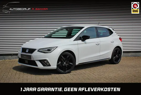 1.0 EcoTSI FR Black Edition // Sfeerverlichting | Virtual Cockpit | Keyless | Navi. | CarPlay & Android Auto | Stoelverwarming | Cruise control adaptief