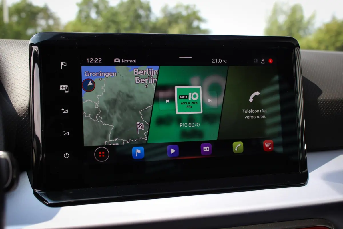 1.0 EcoTSI FR Black Edition // Sfeerverlichting | Virtual Cockpit | Keyless | Navi. | CarPlay & Android Auto | Stoelverwarming | Cruise control adaptief