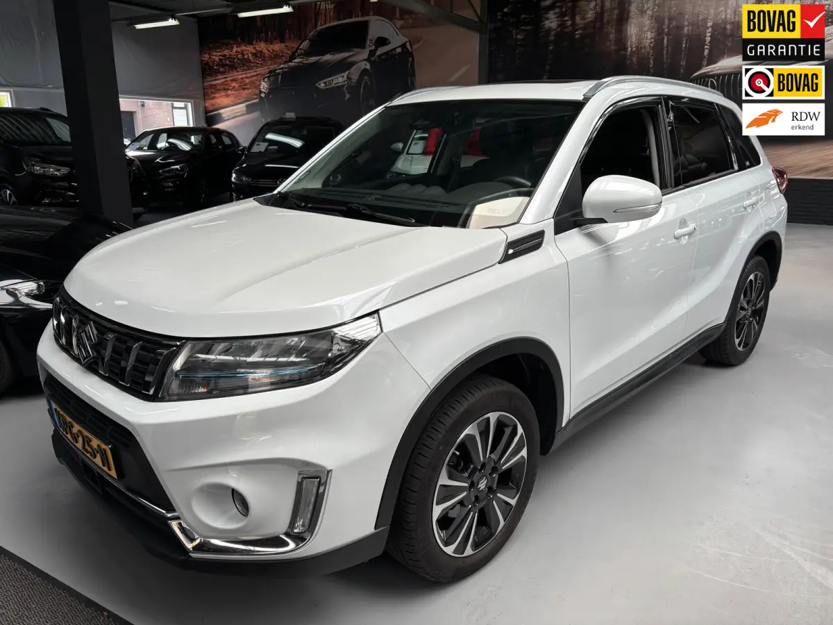 1.4 Boosterjet Style Smart Hybrid / Carplay / Panorama Dak