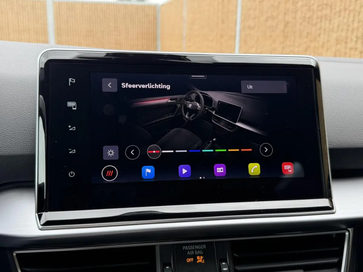 1.5 TSI FR Business Intense Automaat | 360 graden camera | Voorstoelen en achterbank verwarmd | Stuur verwarmd | Apple CarPlay/Android Auto | 19 inch lichtmetalen velgen | DAB ontvanger | Pa