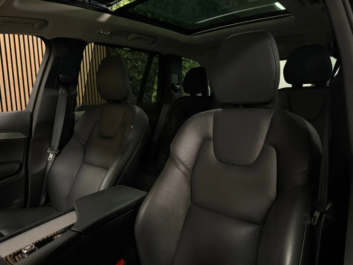 T8 AWD Recharge Plus Bright | Luchtvering | 360° Camera | Harman Kardon | 455pk | Adaptieve Cruise Control | Standkachel met Volvo On Call App | Stoelverwarming voor+achter | Stuurwielverwa