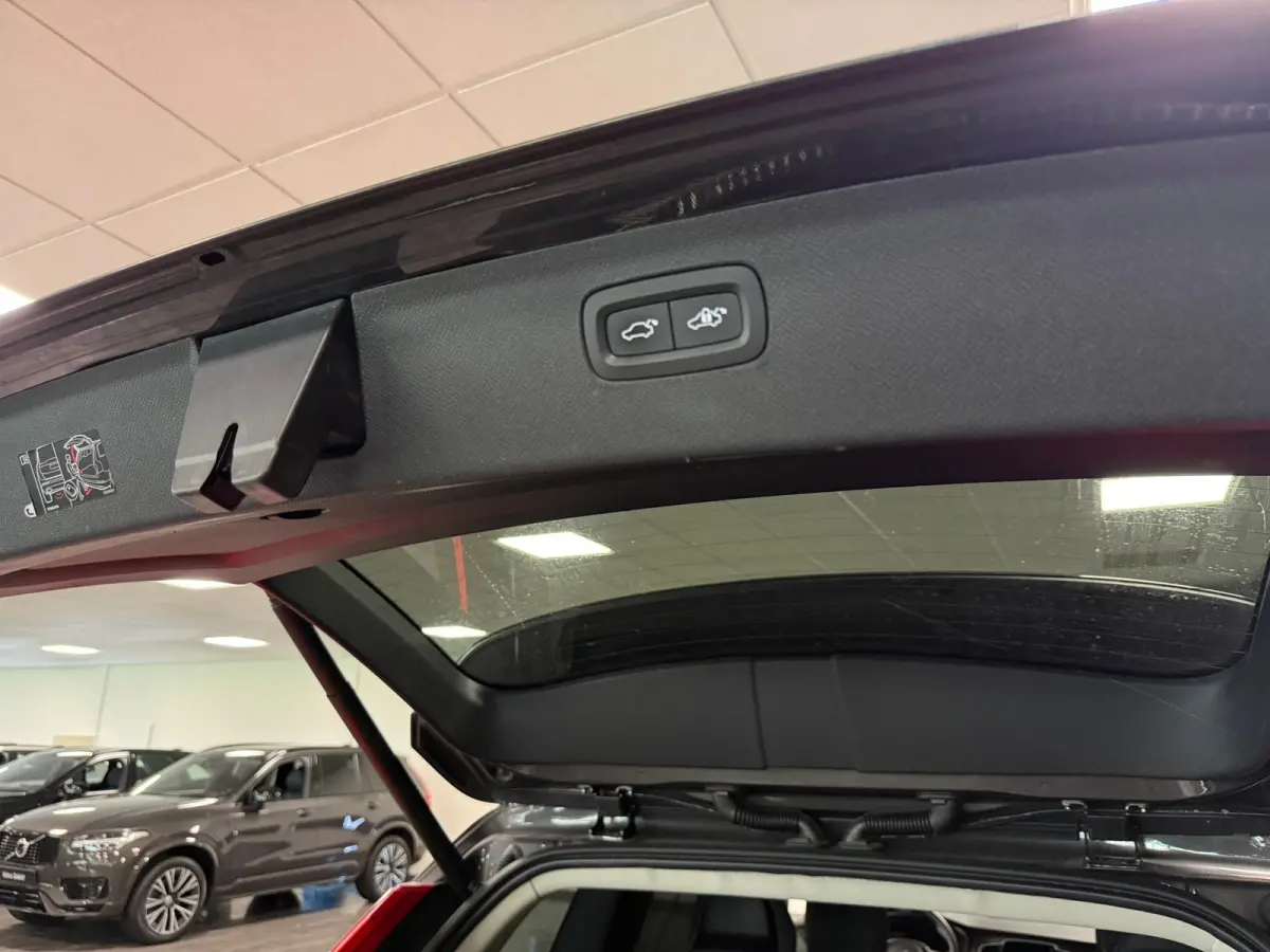 T8 AWD Recharge Plus Bright | Luchtvering | 360° Camera | Harman Kardon | 455pk | Adaptieve Cruise Control | Standkachel met Volvo On Call App | Stoelverwarming voor+achter | Stuurwielverwa