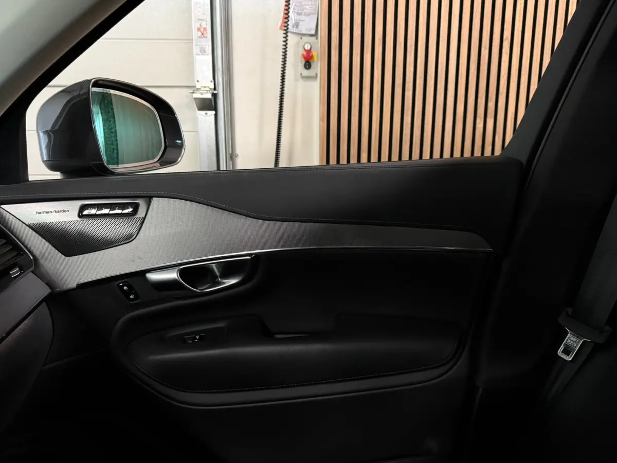 T8 AWD Recharge Plus Bright | Luchtvering | 360° Camera | Harman Kardon | 455pk | Adaptieve Cruise Control | Standkachel met Volvo On Call App | Stoelverwarming voor+achter | Stuurwielverwa
