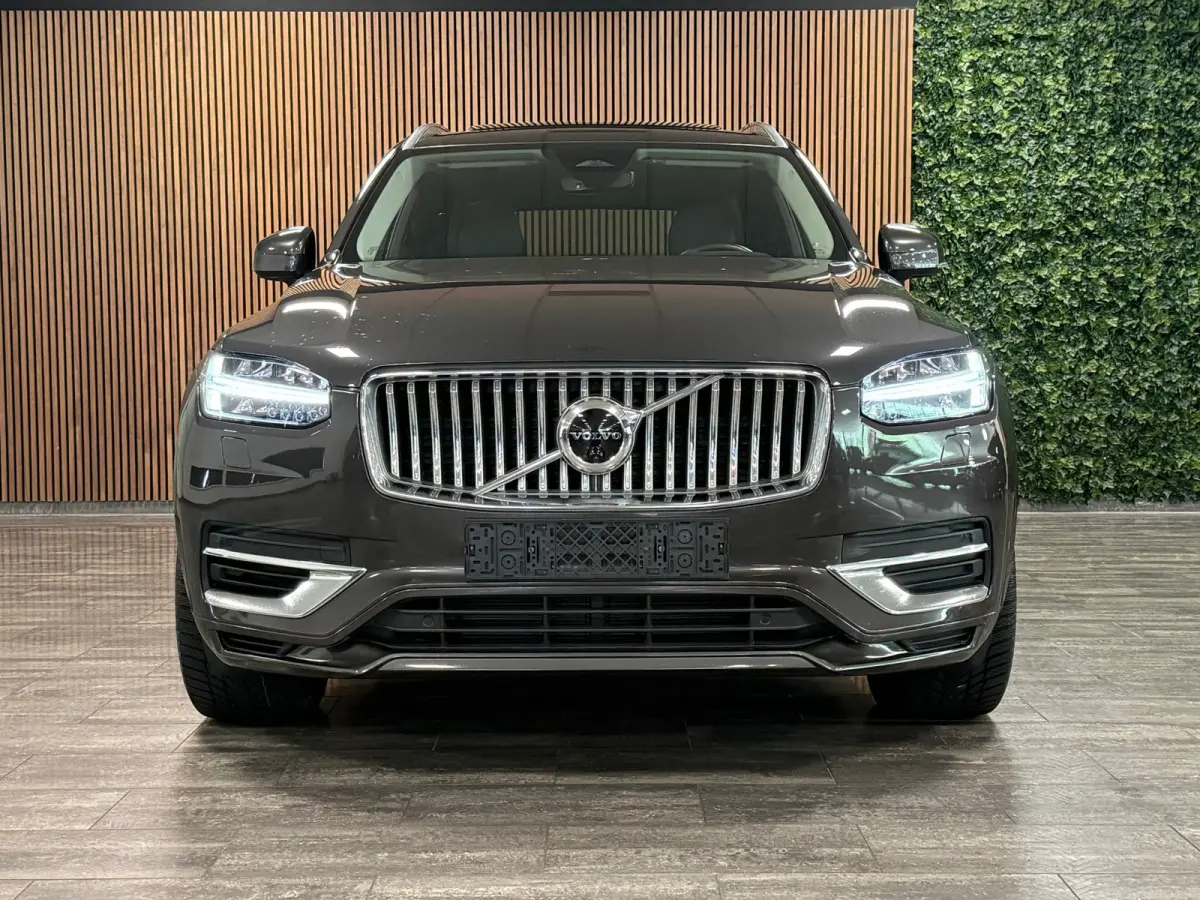 T8 AWD Recharge Plus Bright | Luchtvering | 360° Camera | Harman Kardon | 455pk | Adaptieve Cruise Control | Standkachel met Volvo On Call App | Stoelverwarming voor+achter | Stuurwielverwa