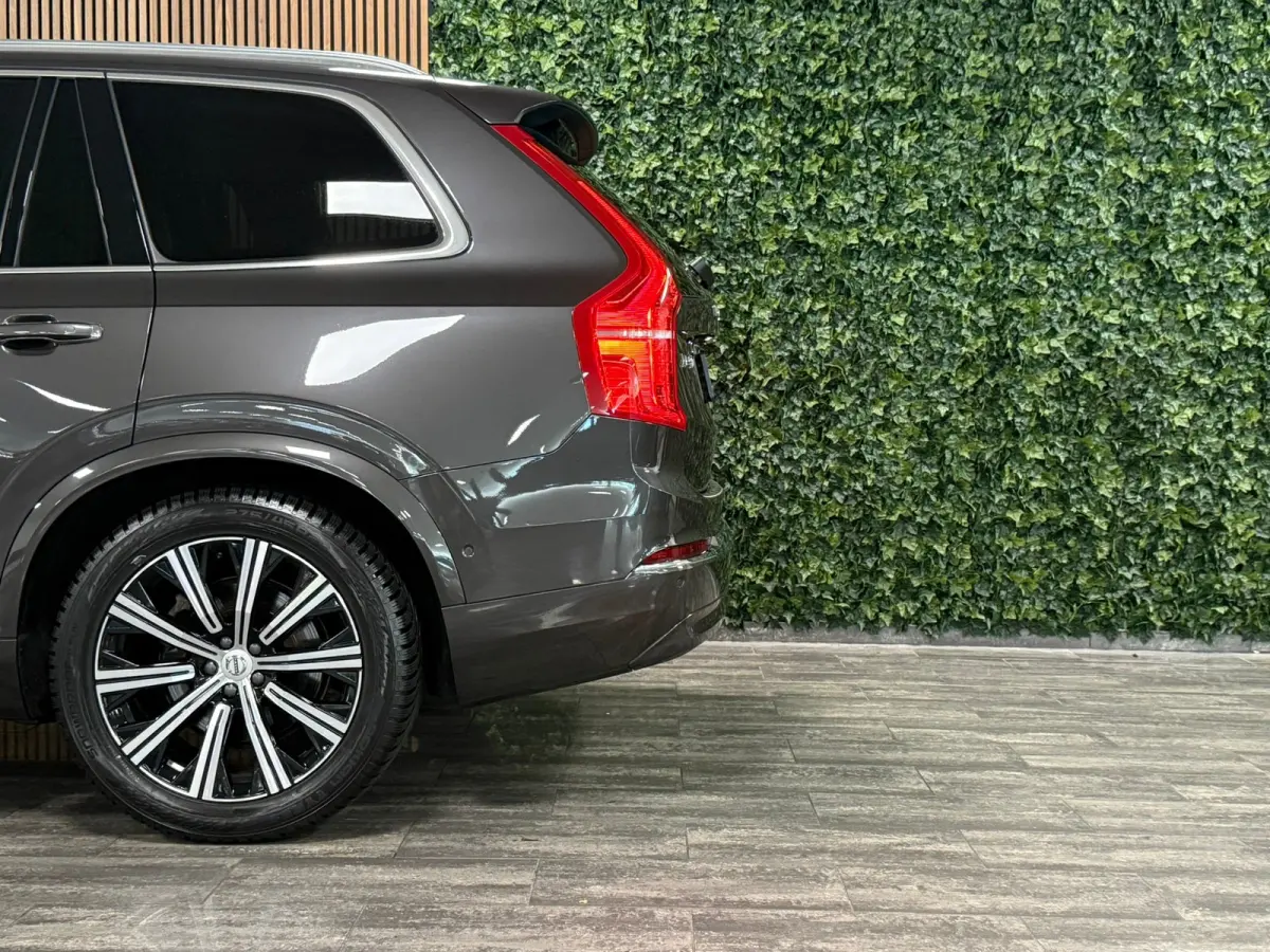 T8 AWD Recharge Plus Bright | Luchtvering | 360° Camera | Harman Kardon | 455pk | Adaptieve Cruise Control | Standkachel met Volvo On Call App | Stoelverwarming voor+achter | Stuurwielverwa