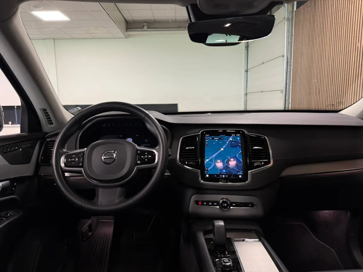 T8 AWD Recharge Plus Bright | Luchtvering | 360° Camera | Harman Kardon | 455pk | Adaptieve Cruise Control | Standkachel met Volvo On Call App | Stoelverwarming voor+achter | Stuurwielverwa