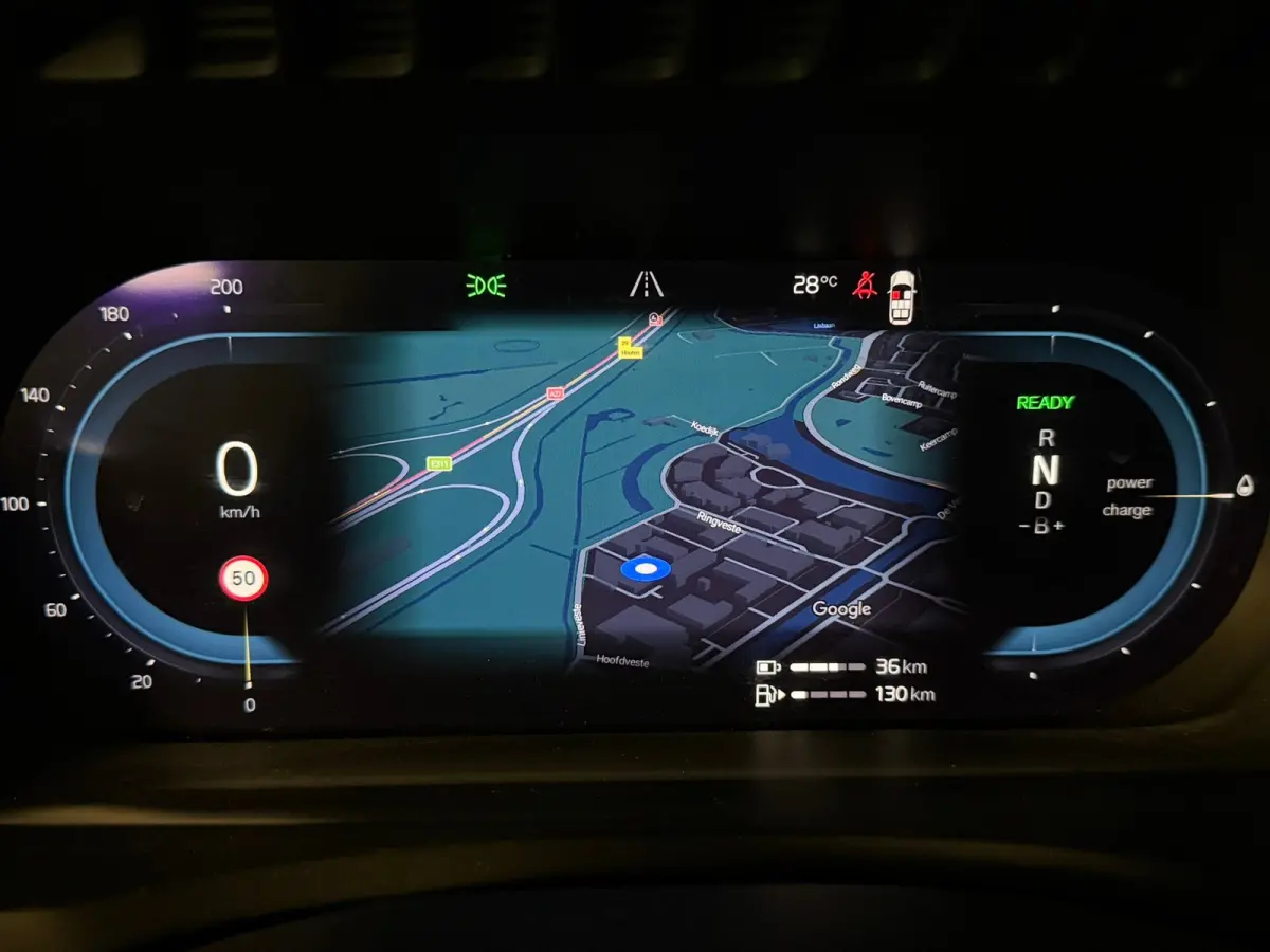T8 AWD Recharge Plus Bright | Luchtvering | 360° Camera | Harman Kardon | 455pk | Adaptieve Cruise Control | Standkachel met Volvo On Call App | Stoelverwarming voor+achter | Stuurwielverwa