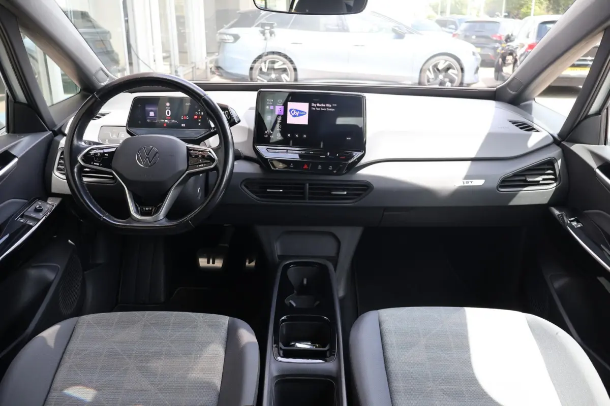 204pk First 58 kWh | SoH 93% | Adaptive Cruise | PDC | Navigatie | Carplay | Stoelverwarming