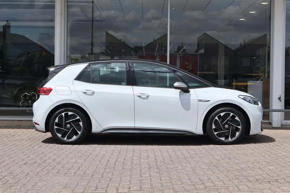 204pk First 58 kWh | SoH 93% | Adaptive Cruise | PDC | Navigatie | Carplay | Stoelverwarming