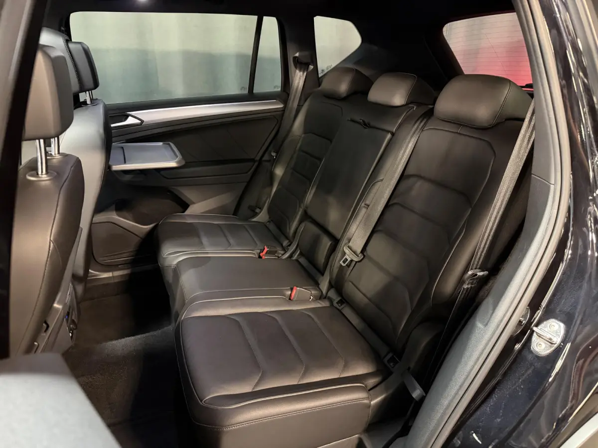1.4 TSI e-Hybrid PHEV FR Business Intense 20"/Panoramadak/Leder + memory/Trekhaak/360 camera/Keyless/Dodehoek/Elektrische klep/Stuur + stoelverwarming v+a