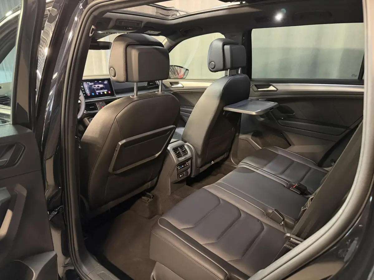 1.4 TSI e-Hybrid PHEV FR Business Intense 20"/Panoramadak/Leder + memory/Trekhaak/360 camera/Keyless/Dodehoek/Elektrische klep/Stuur + stoelverwarming v+a