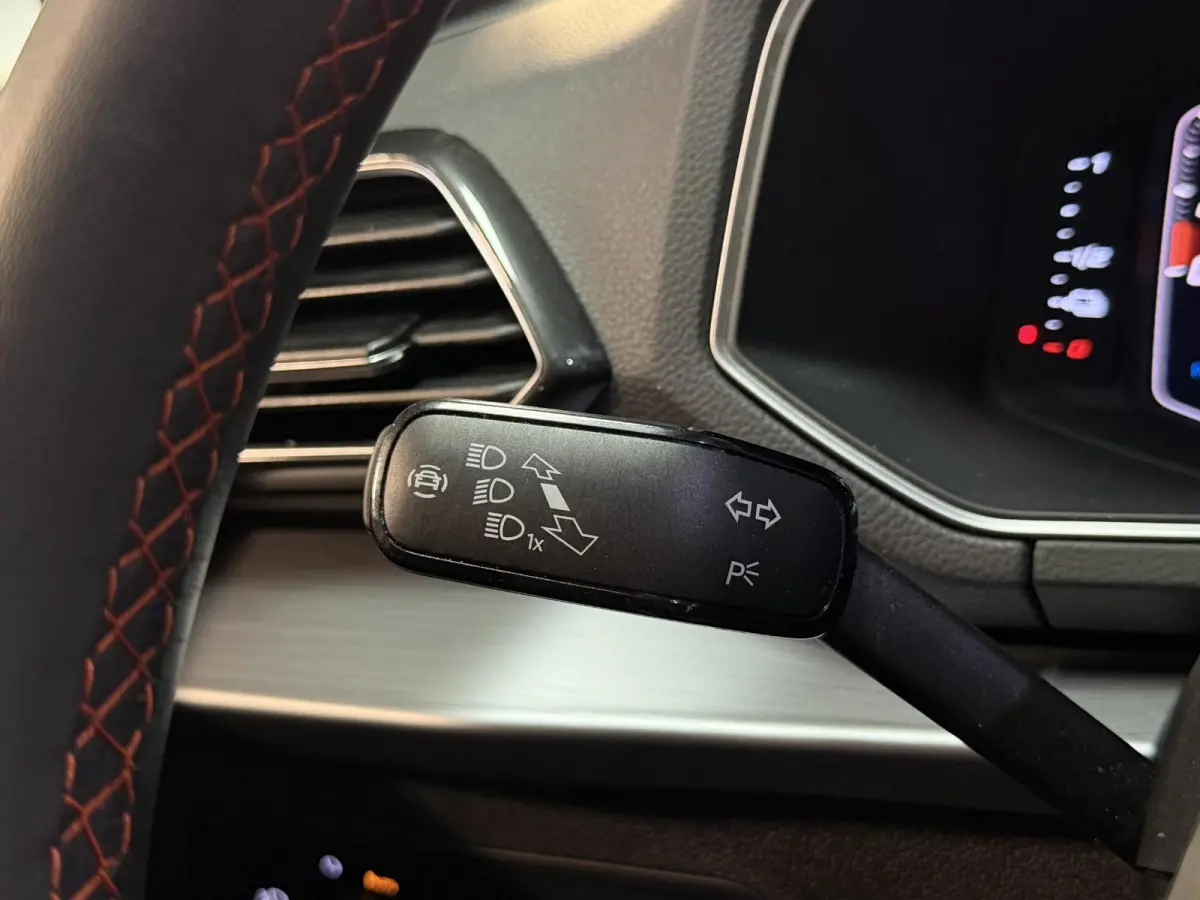 1.4 TSI e-Hybrid PHEV FR Business Intense 20"/Panoramadak/Leder + memory/Trekhaak/360 camera/Keyless/Dodehoek/Elektrische klep/Stuur + stoelverwarming v+a