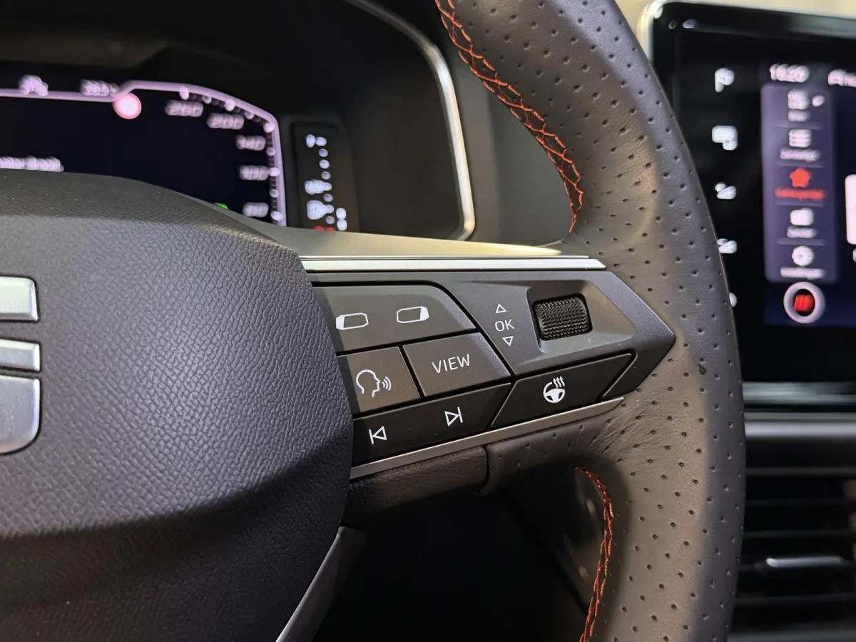 1.4 TSI e-Hybrid PHEV FR Business Intense 20"/Panoramadak/Leder + memory/Trekhaak/360 camera/Keyless/Dodehoek/Elektrische klep/Stuur + stoelverwarming v+a