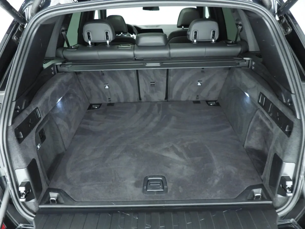 xDrive40i | M-Sportpakket | Laserlicht | Leder | HUD | Active cruise | Panoramadak | Comfortzetels | DAB | Hifi speakers | Alu 22 inch