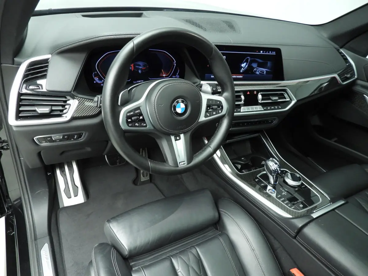 xDrive40i | M-Sportpakket | Laserlicht | Leder | HUD | Active cruise | Panoramadak | Comfortzetels | DAB | Hifi speakers | Alu 22 inch