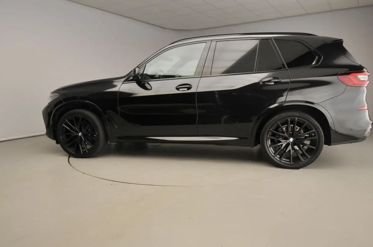 xDrive40i | M-Sportpakket | Laserlicht | Leder | HUD | Active cruise | Panoramadak | Comfortzetels | DAB | Hifi speakers | Alu 22 inch