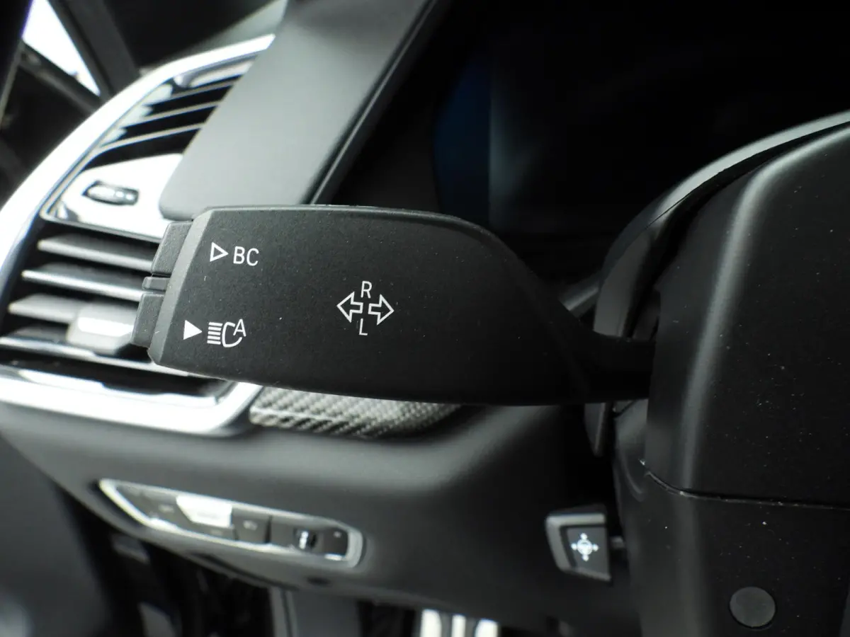 xDrive40i | M-Sportpakket | Laserlicht | Leder | HUD | Active cruise | Panoramadak | Comfortzetels | DAB | Hifi speakers | Alu 22 inch
