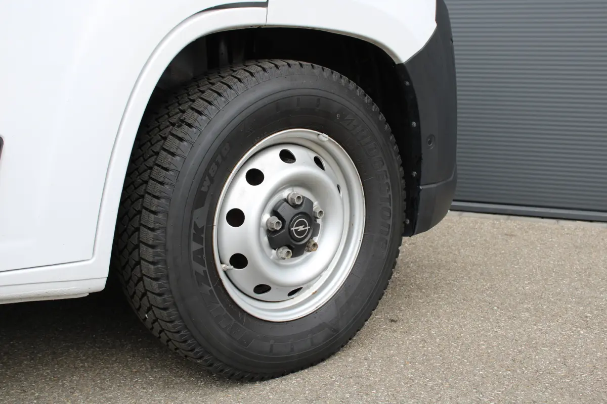 2.2D 180pk S&S L2H2 3.5t | Automaat | Camera | 3-Zits | Parkeersensoren rondom | Winter & zomerset | 25.000km |