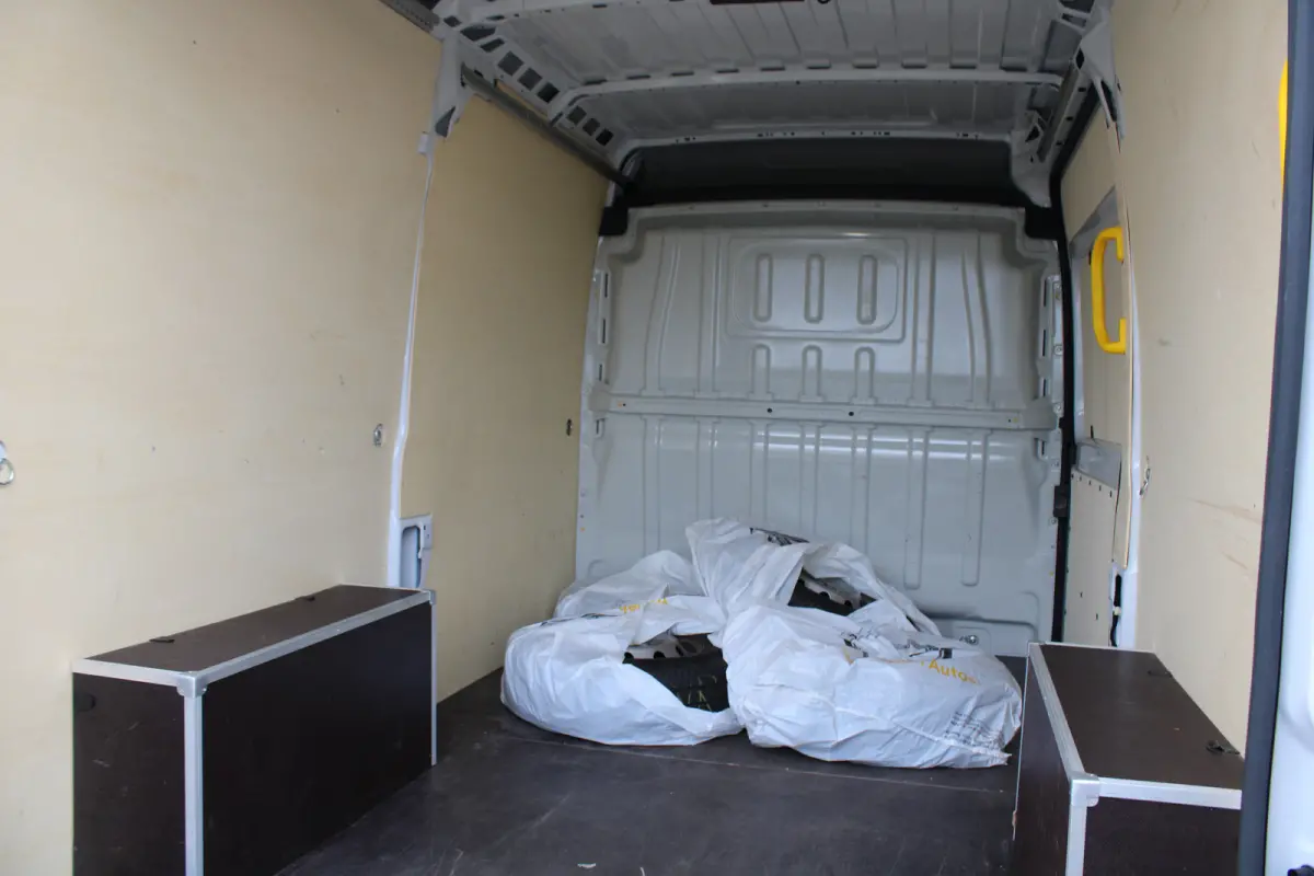 2.2D 180pk S&S L2H2 3.5t | Automaat | Camera | 3-Zits | Parkeersensoren rondom | Winter & zomerset | 25.000km |