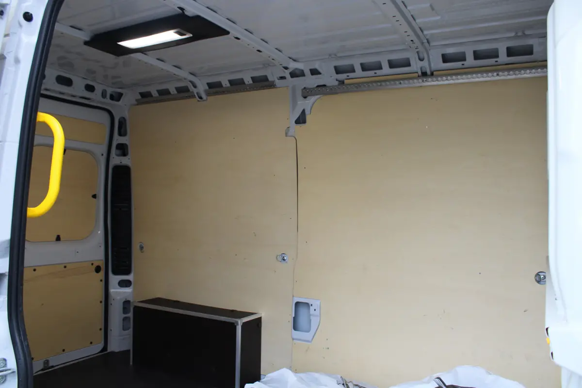 2.2D 180pk S&S L2H2 3.5t | Automaat | Camera | 3-Zits | Parkeersensoren rondom | Winter & zomerset | 25.000km |