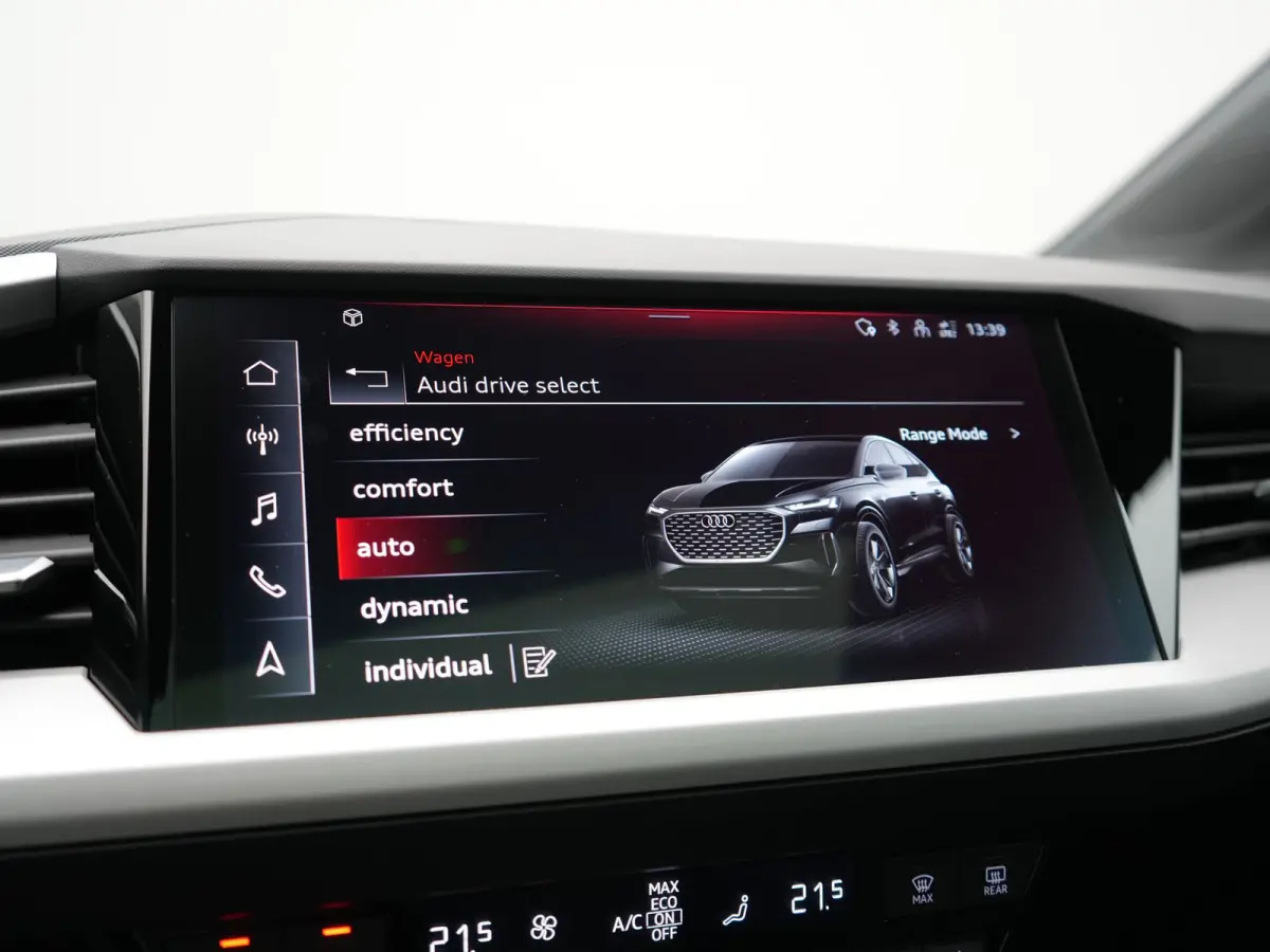 40 Advanced edition 82 kWh 204pk Dealer O.H. | Panodak | Adaptive Cruise | Camera | Keyless | Apple Carplay | Stoelverwarming | Navigatie | DAB | Virtual Cockpit | 19"L.M |
