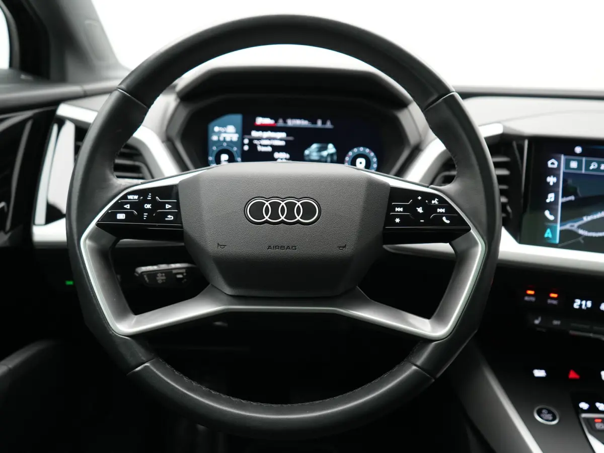 40 Advanced edition 82 kWh 204pk Dealer O.H. | Panodak | Adaptive Cruise | Camera | Keyless | Apple Carplay | Stoelverwarming | Navigatie | DAB | Virtual Cockpit | 19"L.M |